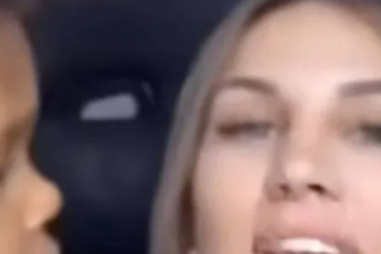 Camille Froment Leak, Le scandale de la figure publique dans les toilettes suscite les commentaires des internautes